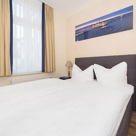 Waldfrieden فندق Sellin (Rugen)